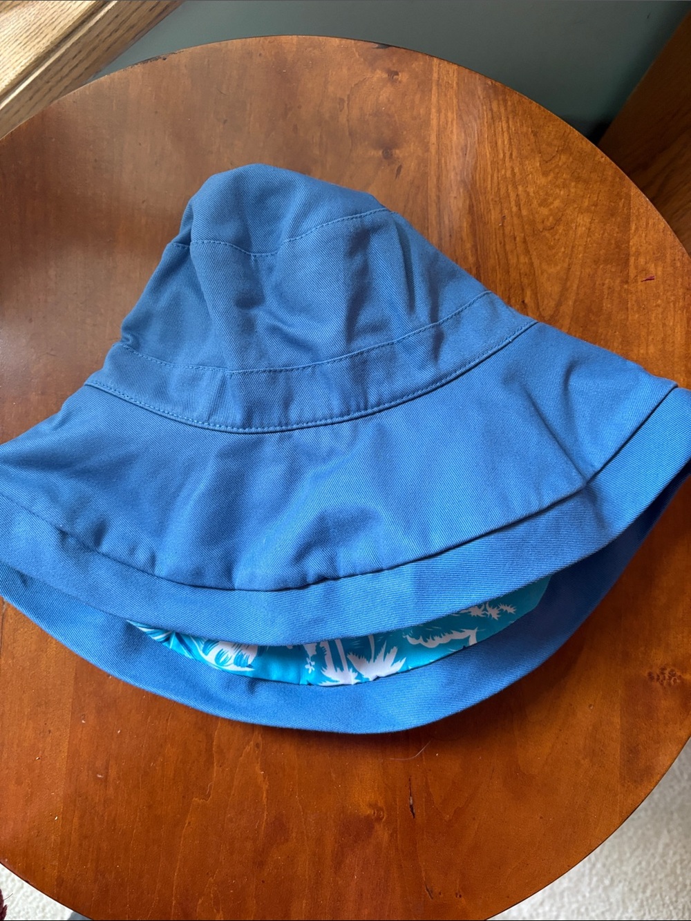 Blue Women's Bucket Hat - Reversible Tropical Print